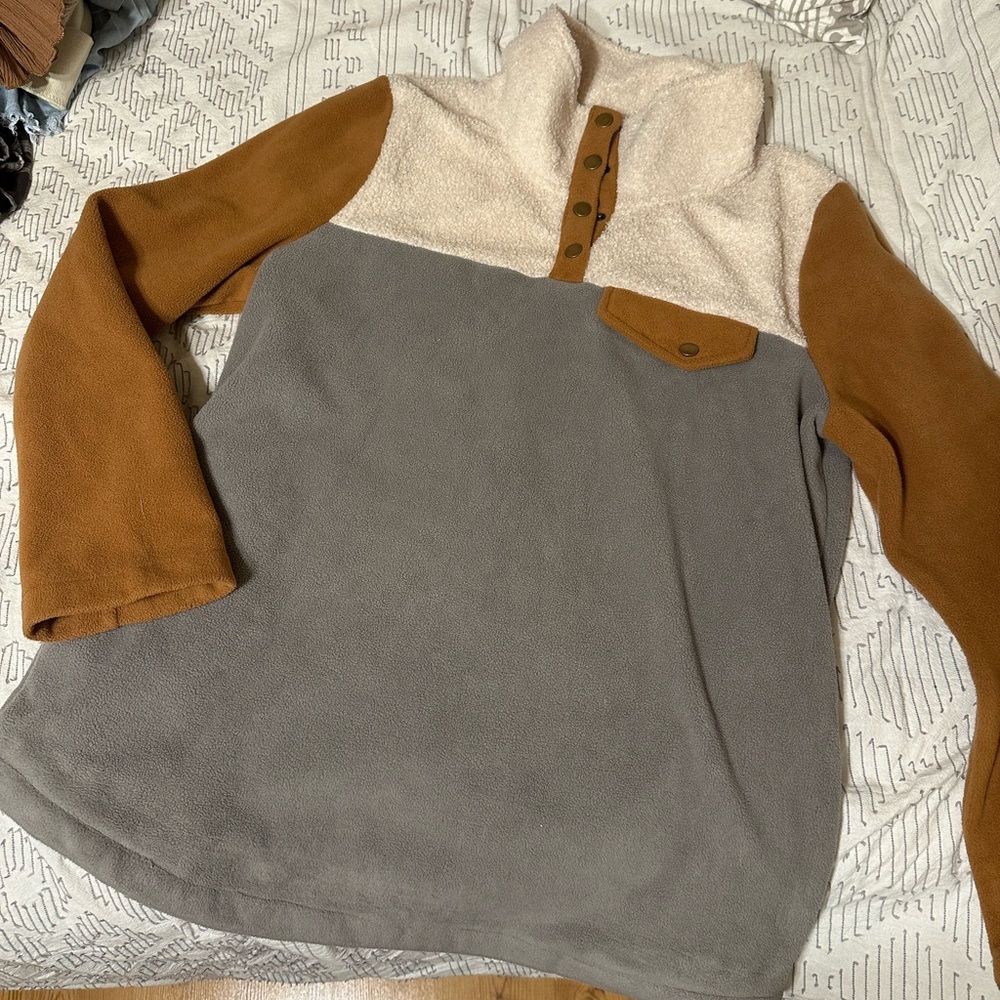 Fleece pullover